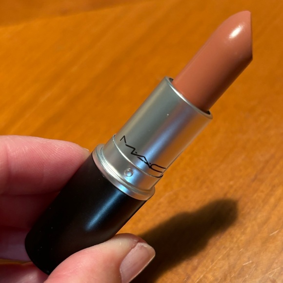 MAC Yash Lipstick Discontinued - Picture 6 of 16